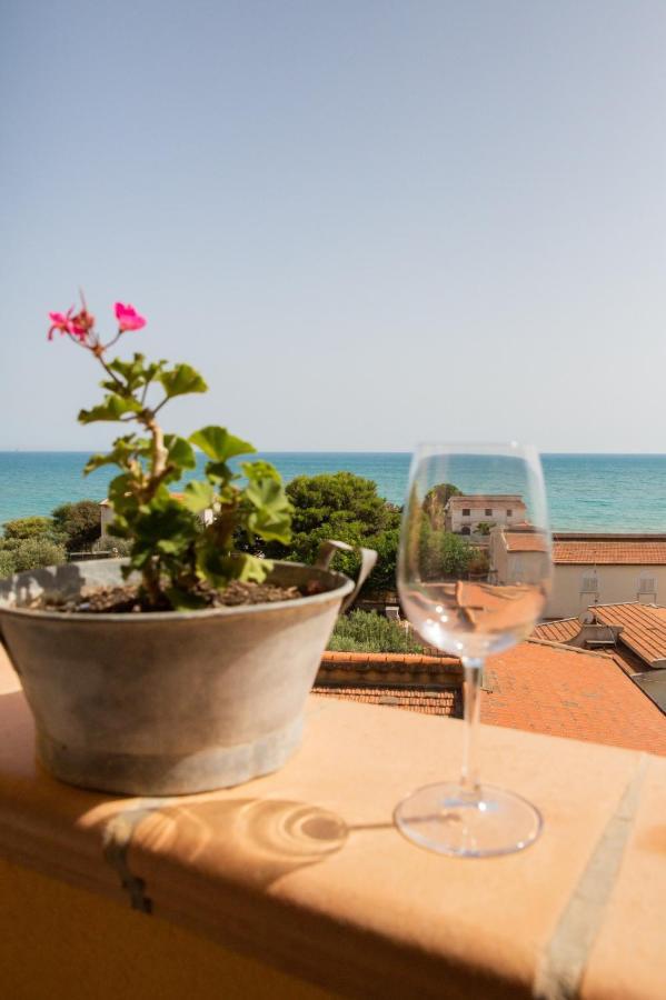 Mare Nostrum B&B Ликата Екстериор снимка